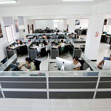 工廠觸電十年 一部電子商務的愛恨情仇史